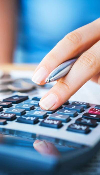 finance-concept_948100-349